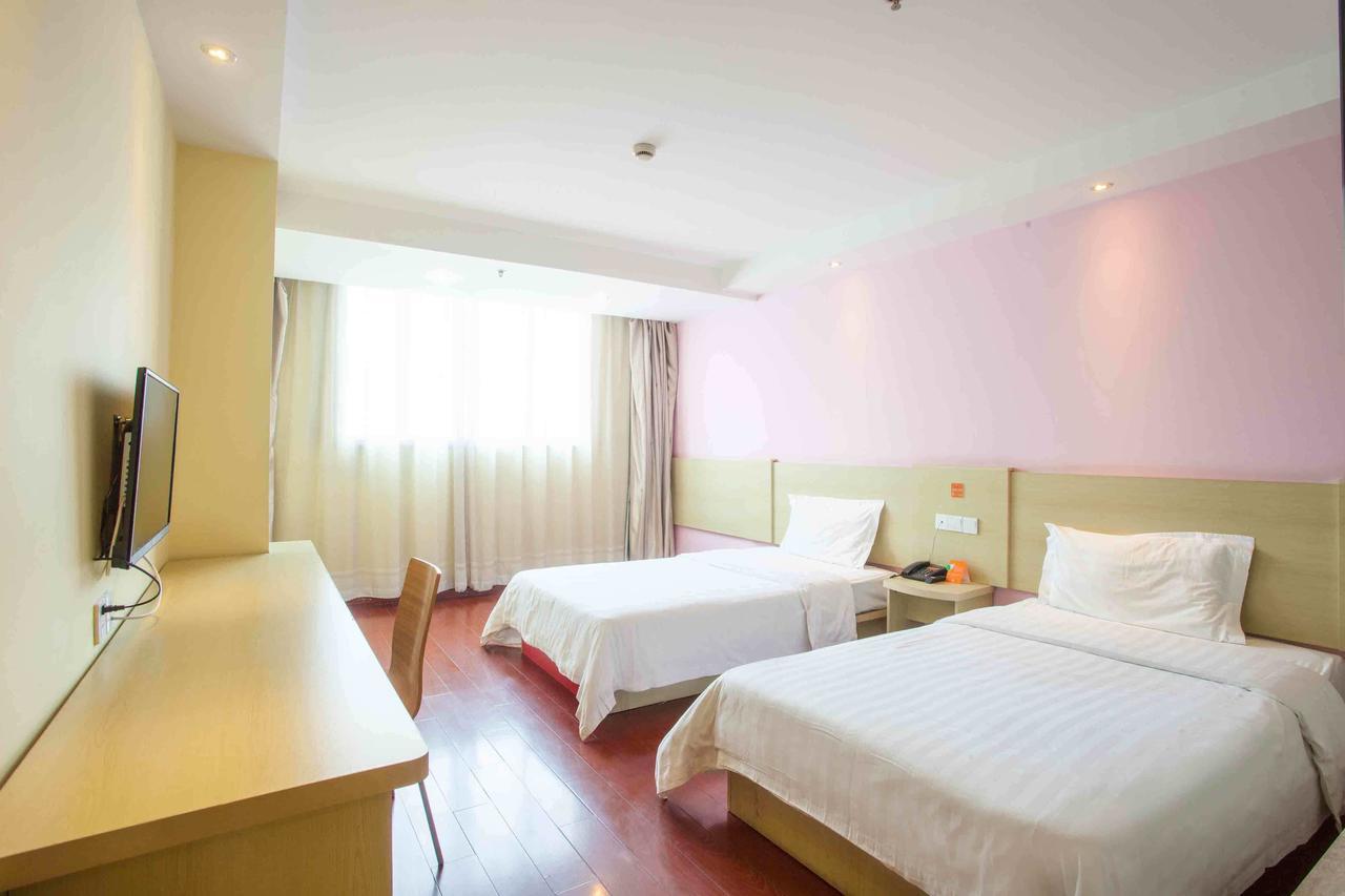 7Days Inn Wuhan Zhuankou Development Zone Jianghan University Стая снимка