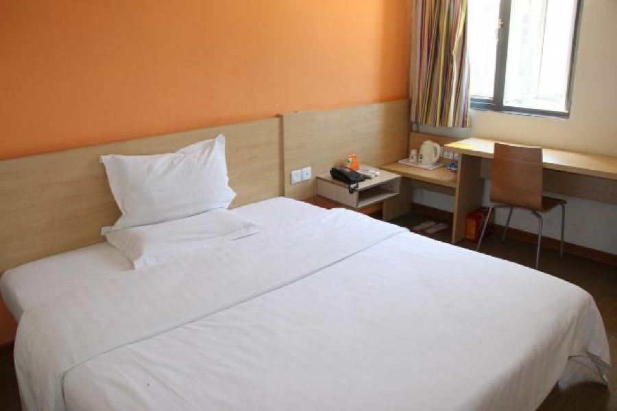 7Days Inn Wuhan Zhuankou Development Zone Jianghan University Екстериор снимка
