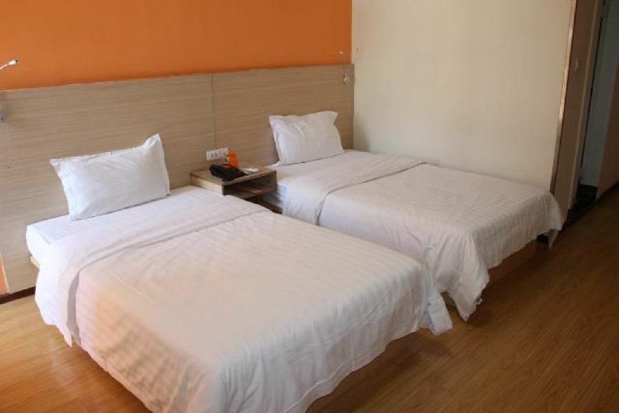7Days Inn Wuhan Zhuankou Development Zone Jianghan University Екстериор снимка