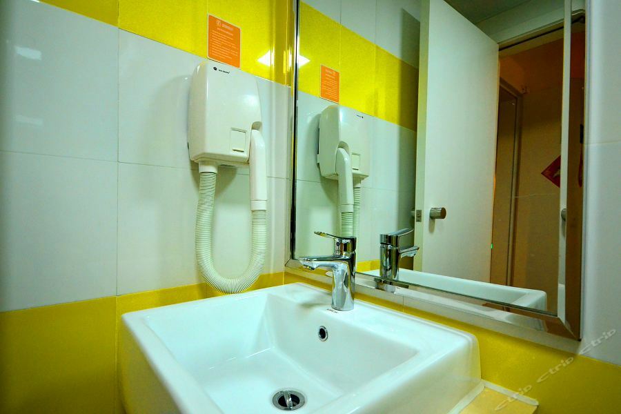 7Days Inn Wuhan Zhuankou Development Zone Jianghan University Екстериор снимка